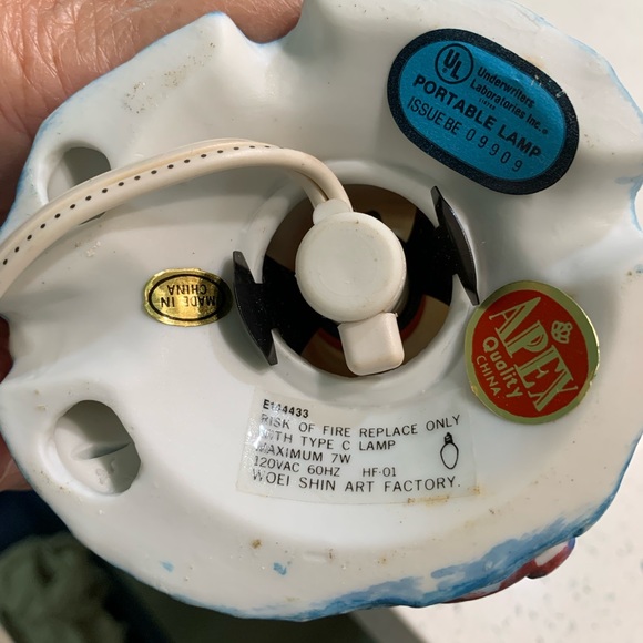 Vintage Porcelain hand painted lighthouse - Picture 7 of 9